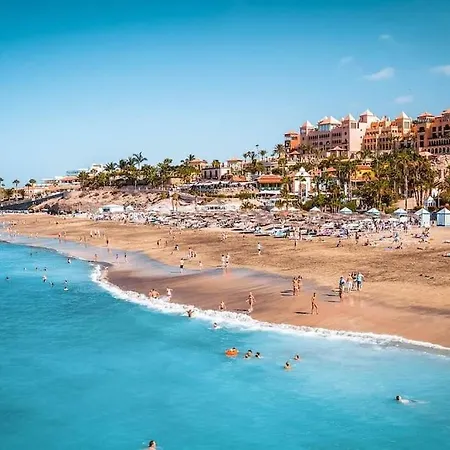 Rockin' View - 2 Bedroom Great Terrace, Parking, Pool 阿德耶