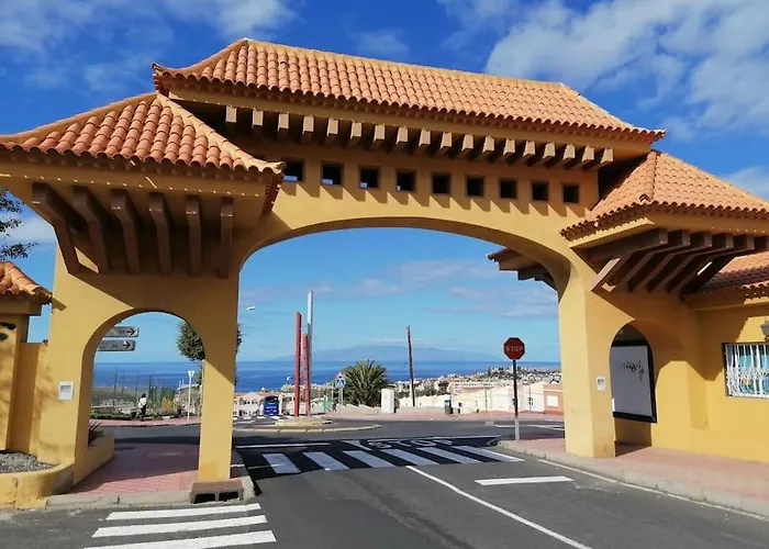 Rockin' View - 2 Bedroom Great Terrace, Parking, Pool Appartement *