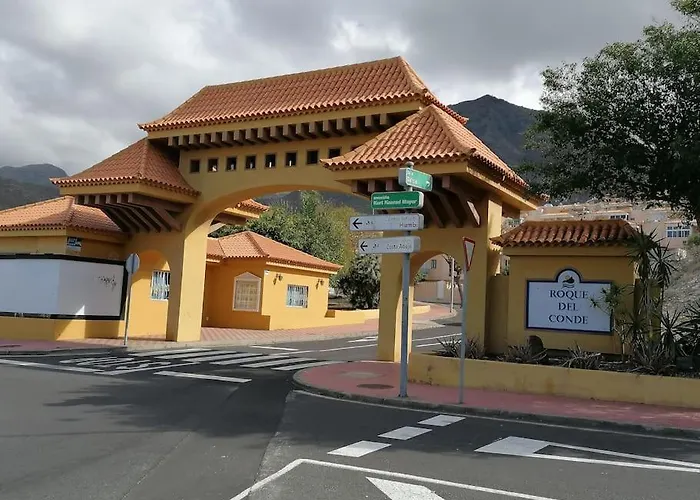 Rockin' View - 2 Bedroom Great Terrace, Parking, Pool Appartement *