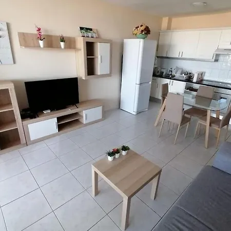 Rockin' View - 2 Bedroom Great Terrace, Parking, Pool Daire Costa Adeje