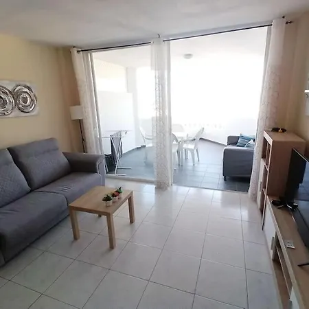 Rockin' View - 2 Bedroom Great Terrace, Parking, Pool