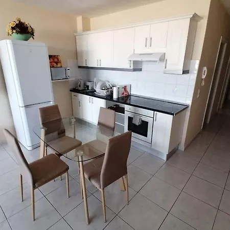 Daire Rockin' View - 2 Bedroom Great Terrace, Parking, Pool *