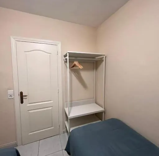 Rockin' View - 2 Bedroom Great Terrace, Parking, Pool Apartment